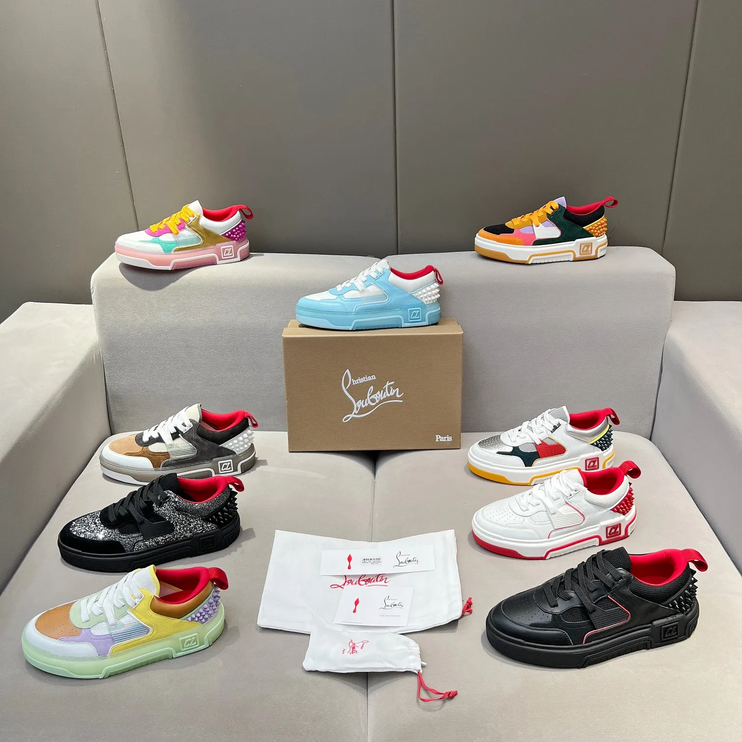 Men's shoes 💰700 🌹🌹🌹̋ Wang Junkai Yang Mi Xu Kai Zhang Jingyi Ding Chengxin Chen Muchi Wang Ziyi Same style Christian Louboutin 2024 [New product] ASTROLOUBI unisex thick-soled sports shoes red-soled shoes perfectly integrate fashion and sports, The fabrics are made of luxurious calfskin, soft suede, smooth satin and laminated leather, and the back is decorated with classic rivets. The interior is blended with a knitted tongue for added durability, breathability and quick-drying comfort. The outsole is made of a combination of EVA foam and imported rubber, and the colorful CL iconic letters on the side of the outsole show the brand's unique style. It is a ceiling-level comfortable skate shoe! ! ! Multiple colors available, currently men’s sizes 39--45 (women’s sizes 35--40)